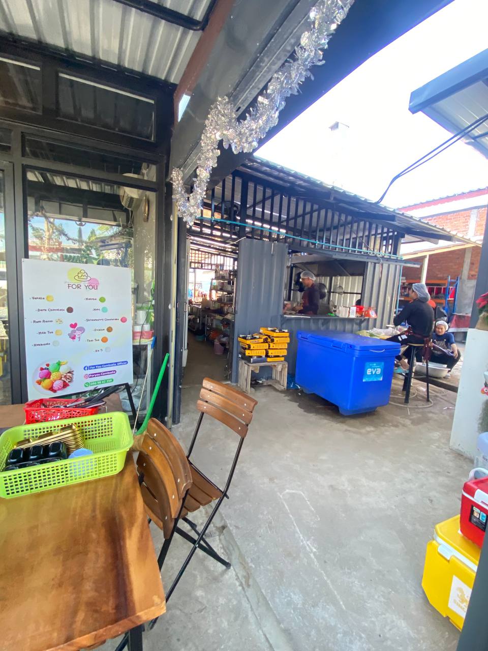 HoReCa distribution highlighting SPY beverages by Da Houg Heng Enterprise (Image 111)